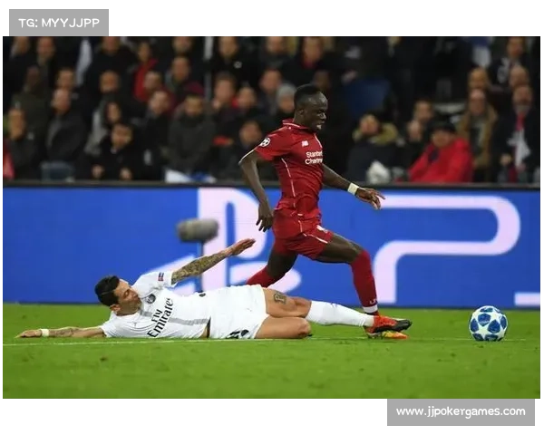 米兰凭点球险胜引争议 VAR判罚尺度不一引发球迷热议