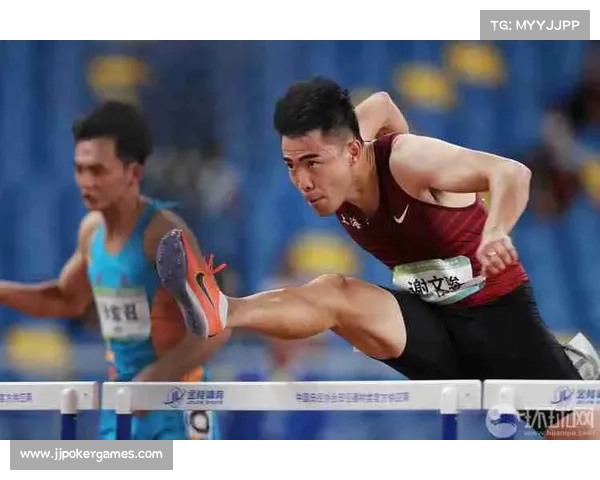 老将谢文骏退役发布会深情鞠躬，告别21年栏架生涯